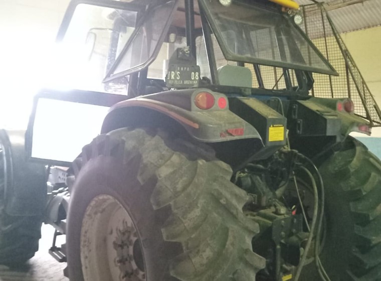 Tractor Valtra BH145, año 2008