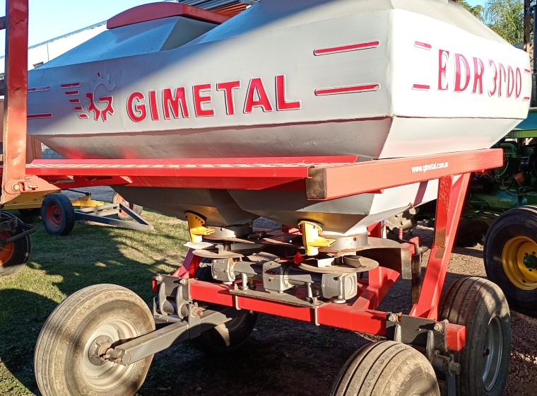 Fertilizadora Gimetal edr3000, año 1