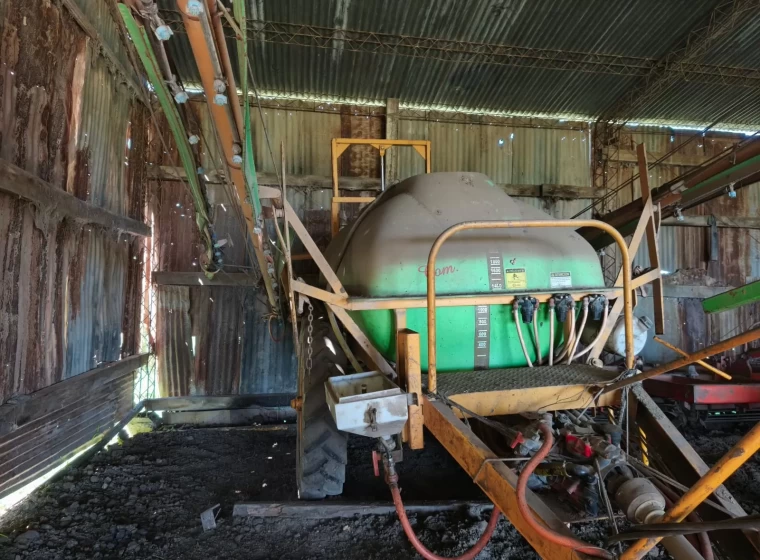 Pulverizadora Praba 3330, año 2005