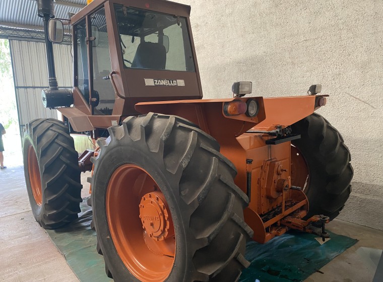 Tractor Zanello 4200, año 1985