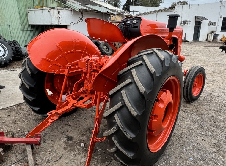 Tractor Fiat 450 Special, año 1