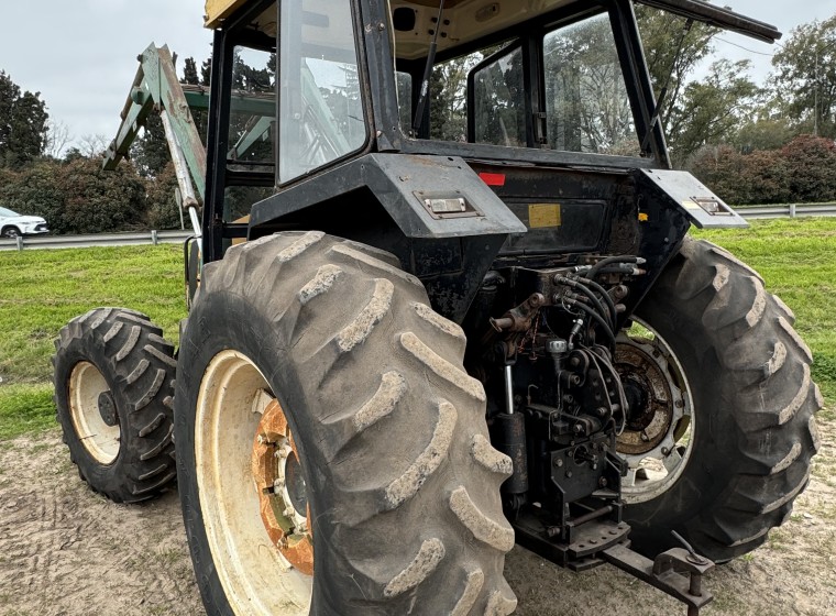 Tractor Valmet 885, año 1