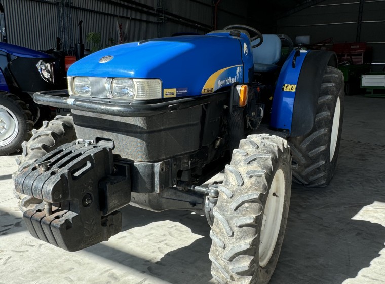 Tractor New Holland TT3840F, año 1