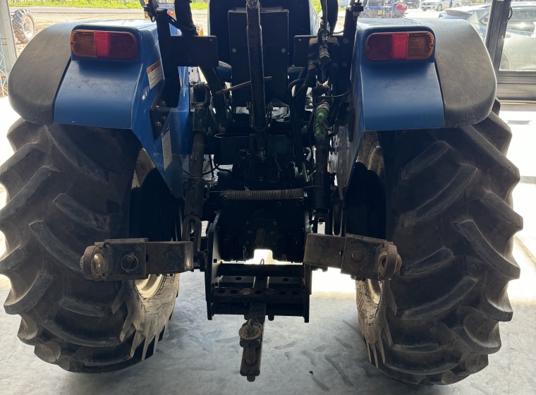 Tractor New Holland TT3840F, año 1