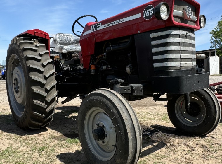 Tractor Massey Ferguson 165, año 1