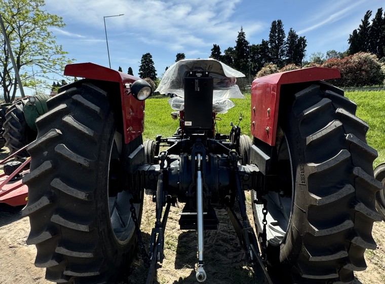 Tractor Massey Ferguson 165, año 1