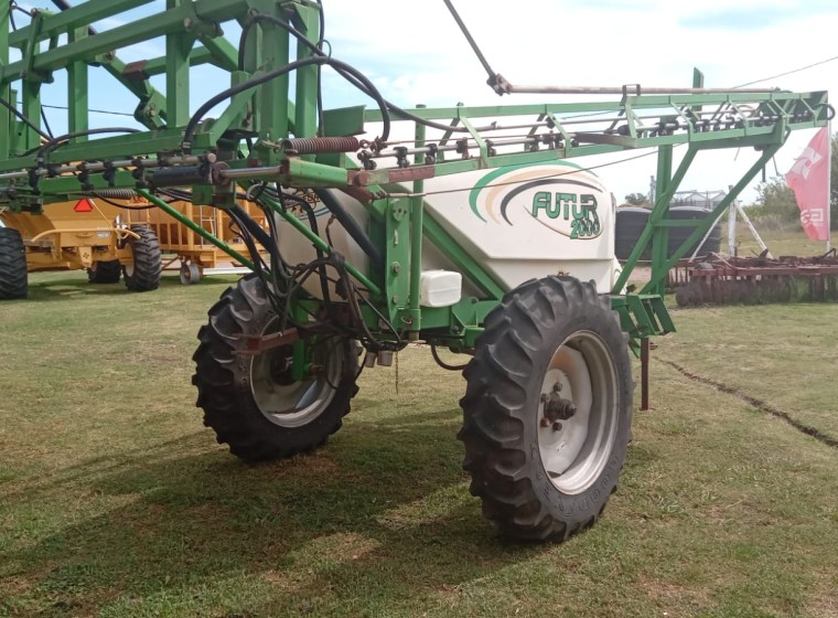 Pulverizadora Metalfor 3000, año 1