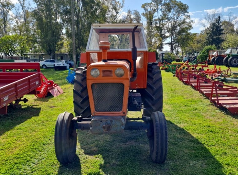 Tractor Fiat 800E, año 1980