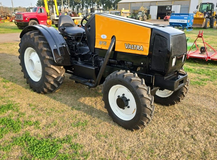 Tractor Valtra BF75, año 1