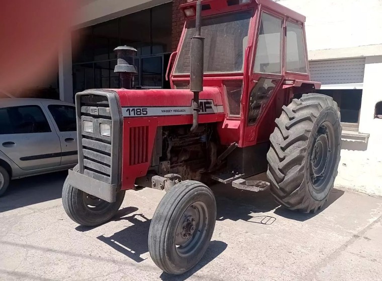 Tractor Massey Ferguson 1185, año 1990