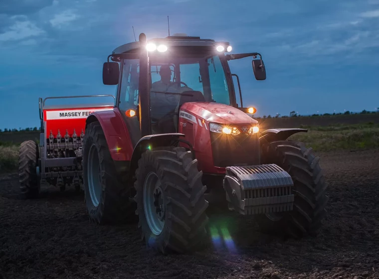 Tractor Massey Ferguson 6712R, año 0