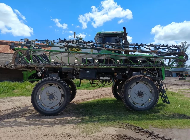 Pulverizadora Metalfor M7040 + Weedit, año 2015