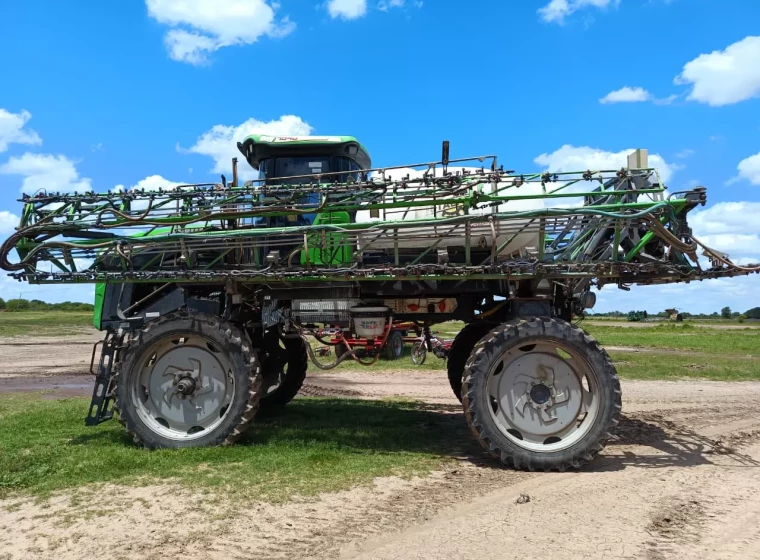 Pulverizadora Metalfor M7040 + Weedit, año 2015