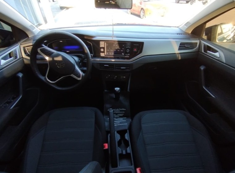 Vehículo Volkswagen Nivus Comfort, año 2024