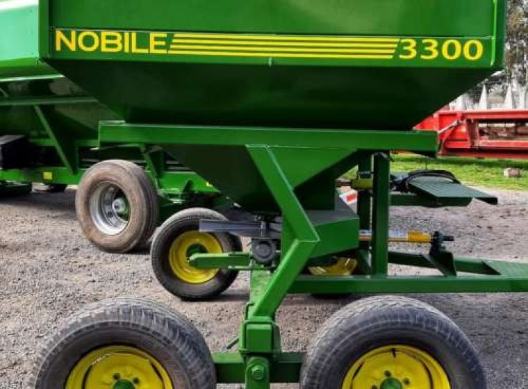 Fertilizadora Nobile 3300 Lts, año 0
