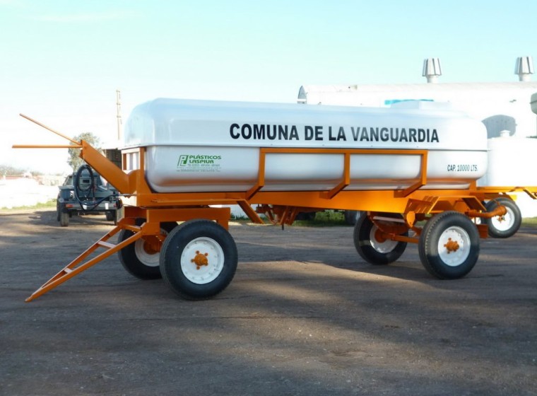 Acoplado Plásticos Laspiur para riego 10.000 lts, año 0