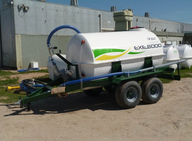 Fertilizadora Plásticos Laspiur EXE 6000, año 0
