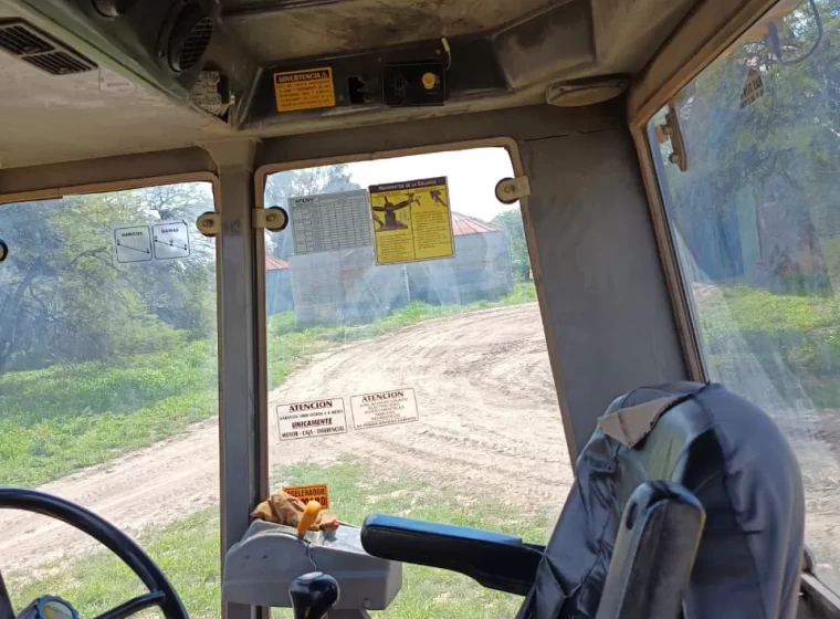 Tractor Pauny 710 Bravo, año 2016