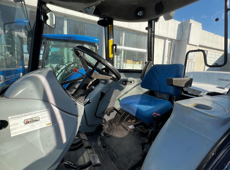 Tractor New Holland TD95D, año 2011