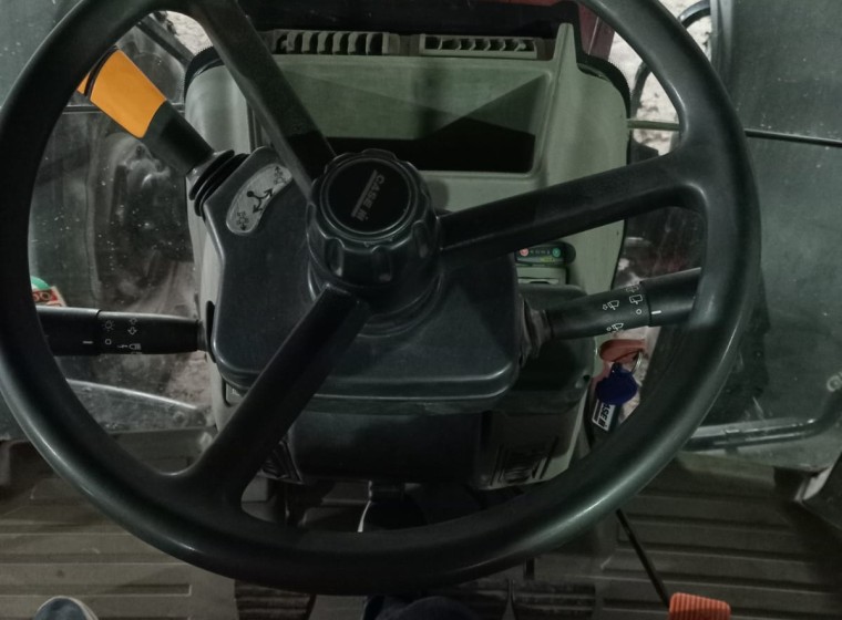 Tractor Case Puma 205, año 1