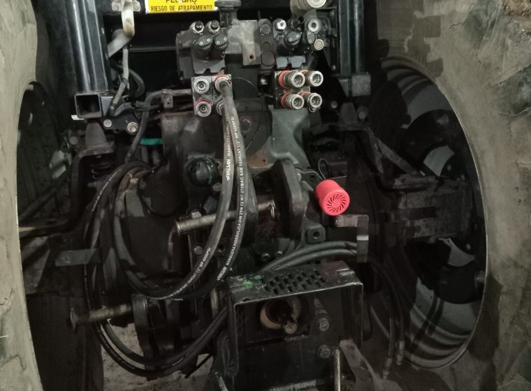 Tractor Case Puma 205, año 1