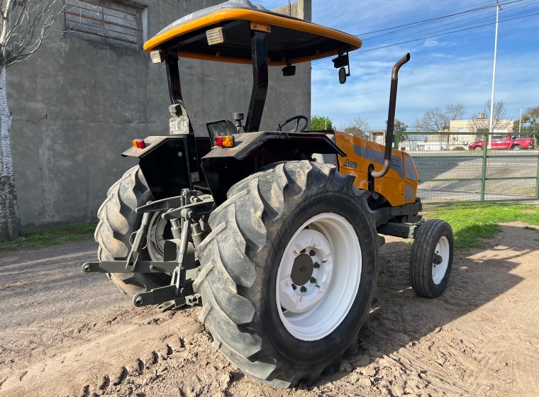Tractor Valtra A850, año 2010