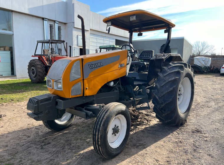 Tractor Valtra A850, año 2010