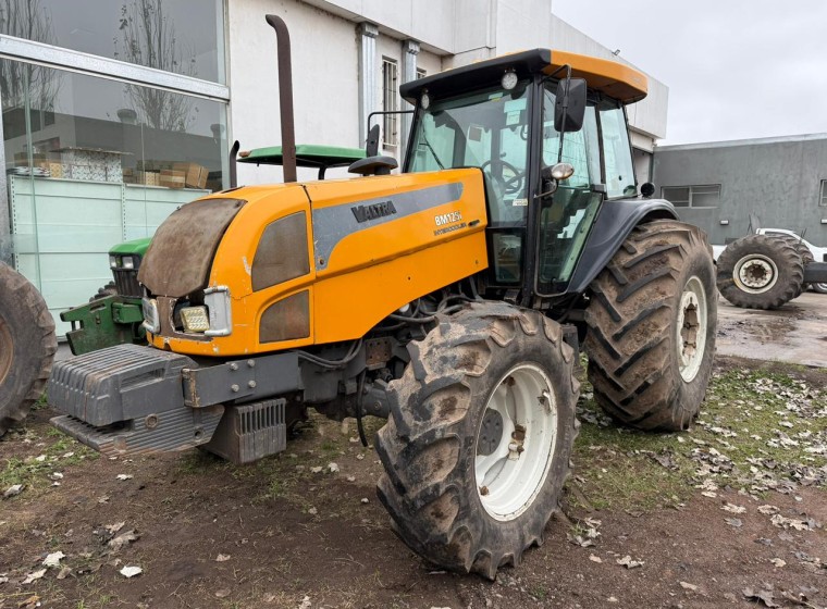 Tractor Valtra BM125i, año 1