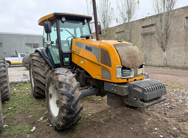 Tractor Valtra BM125i, año 1