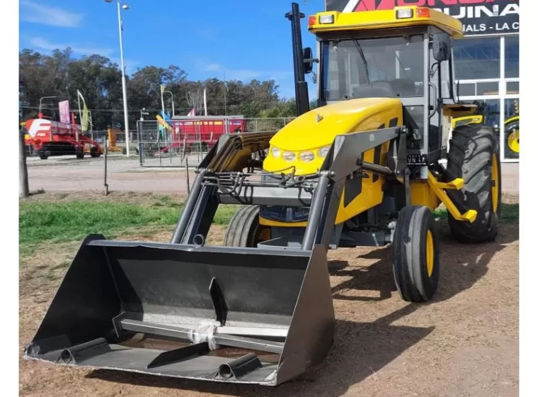 Tractor Pauny 230CC, año 2012