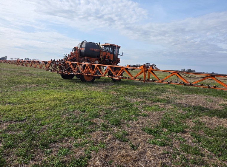 Pulverizadora Jacto 2530, año 2020