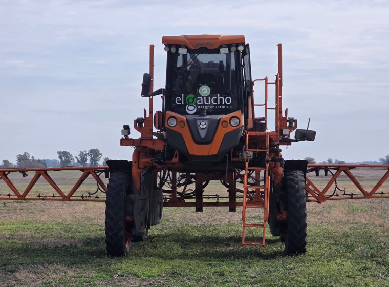 Pulverizadora Jacto 2530, año 2020