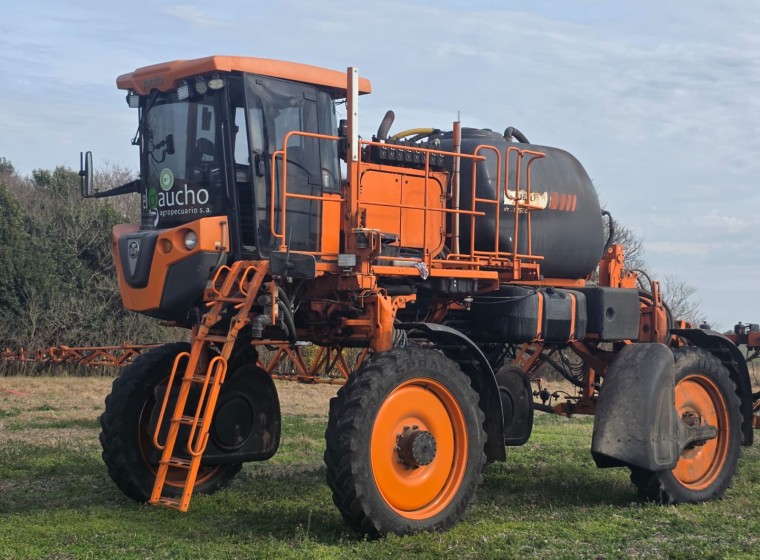 Pulverizadora Jacto 2530, año 2020