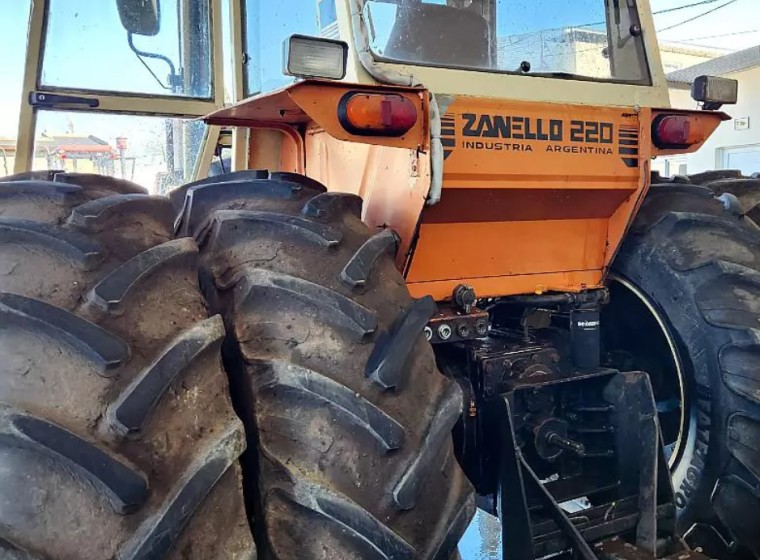 Tractor Zanello 220, año 1992