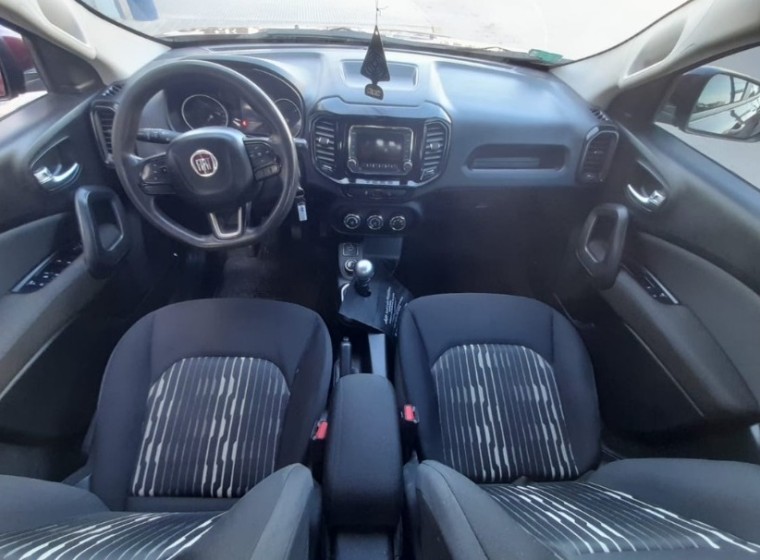 Vehículo Fiat Toro Freedom TDI 2.0, año 2016