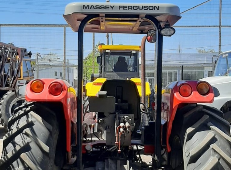 Tractor Massey Ferguson 4292, año 2017