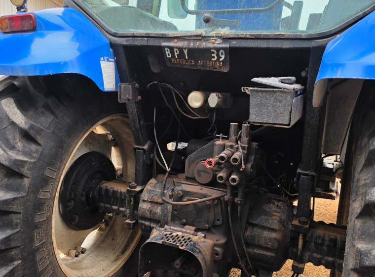 Tractor New Holland TS6040, año 2018
