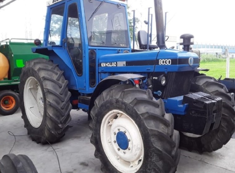 Tractor New Holland 8030, año 1996