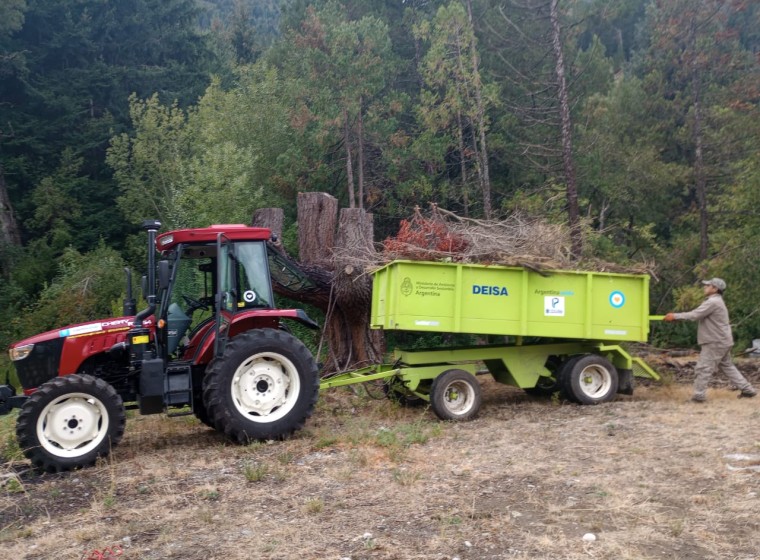 Tractor Chery RK 704, año 0