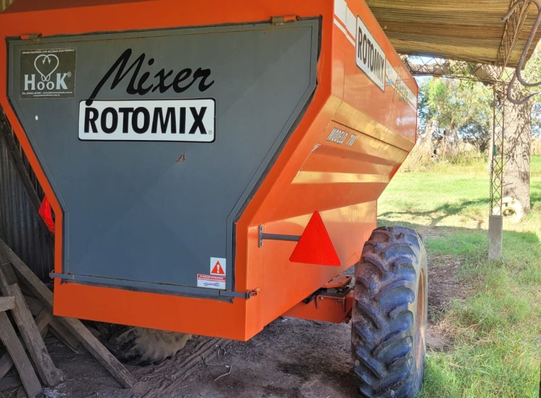 Mixer Rotomix 9 mt3, año 1