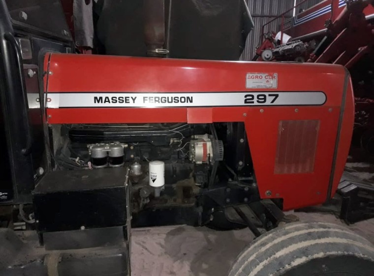 Tractor Massey Ferguson 297, año 1