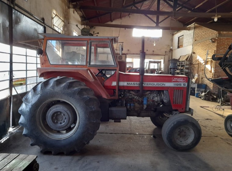Tractor Massey Ferguson 1195 S, año 1991