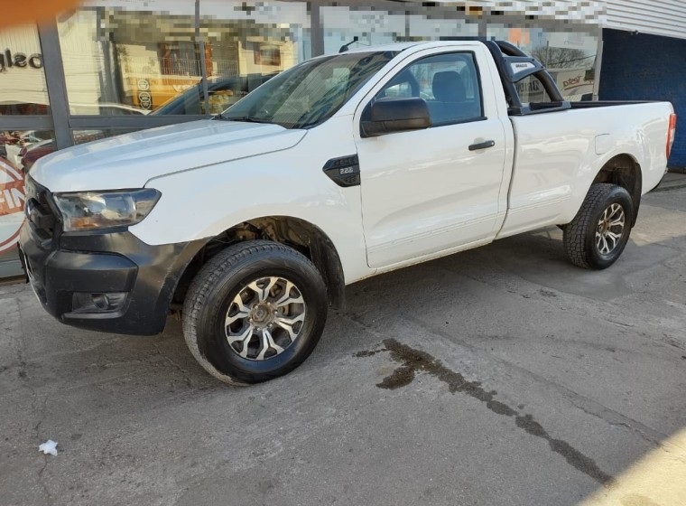 Pick-up Ford Ranger 4x2, año 2017