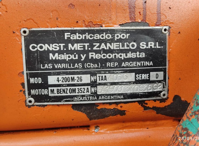 Tractor Zanello 4200, año 1988