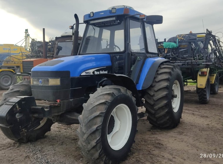 Tractor New Holland TM 150, año 2006