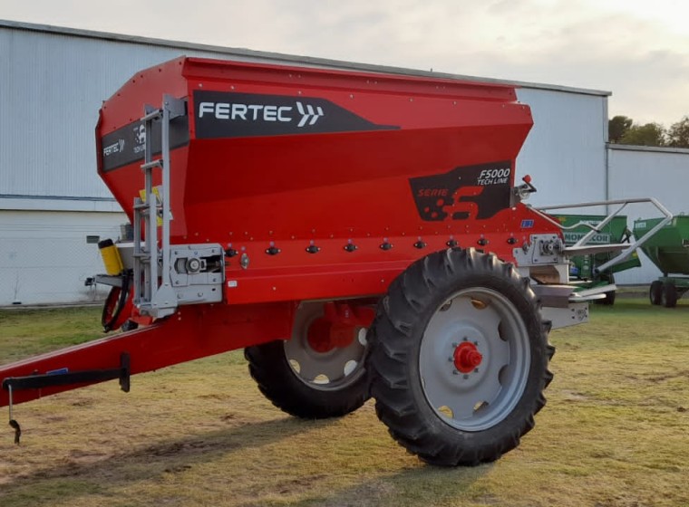 Fertilizadora Fertec F5000 Serie 6, año 0