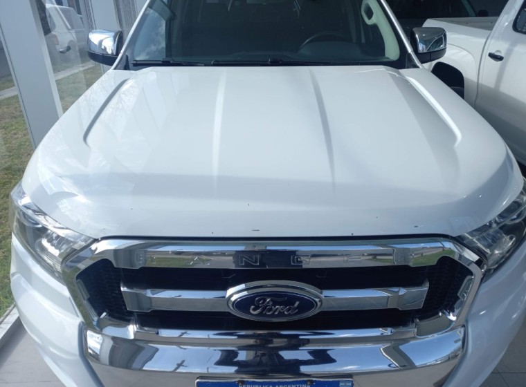 Pick-up Ford Ranger XLT 3.2, año 2016