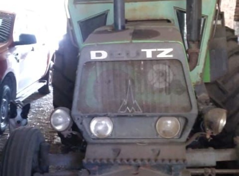 Tractor Deutz DX 90, año 1