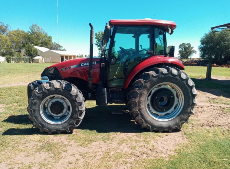 Tractor Case Farmall 110 JX, año 2019
