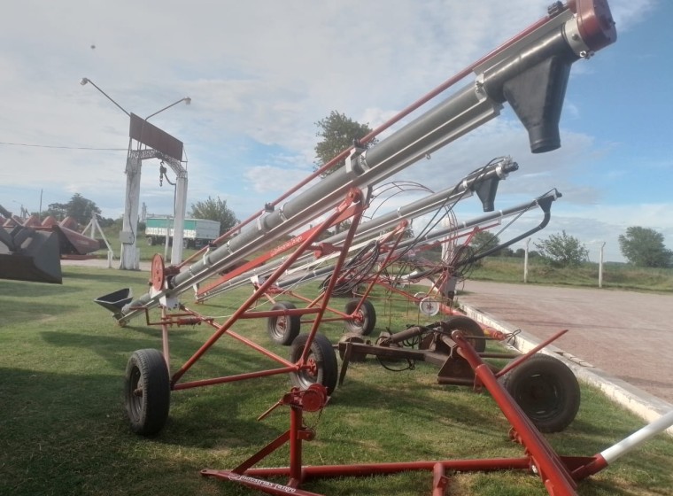 Elevador de granos Industrias Tango 8 mts, año 0
